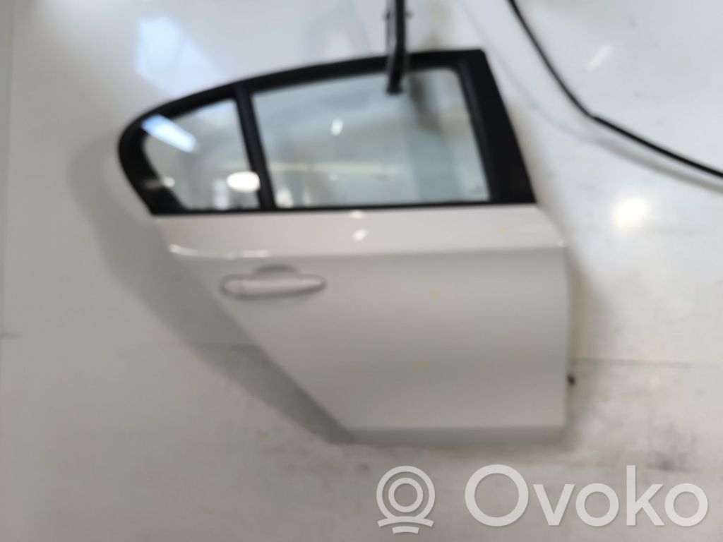 Rear door   41525A2A384
