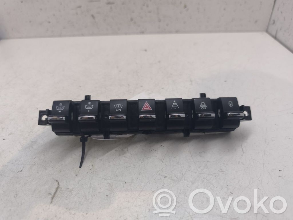 Peugeot 3008 I Comutator lumini pericol