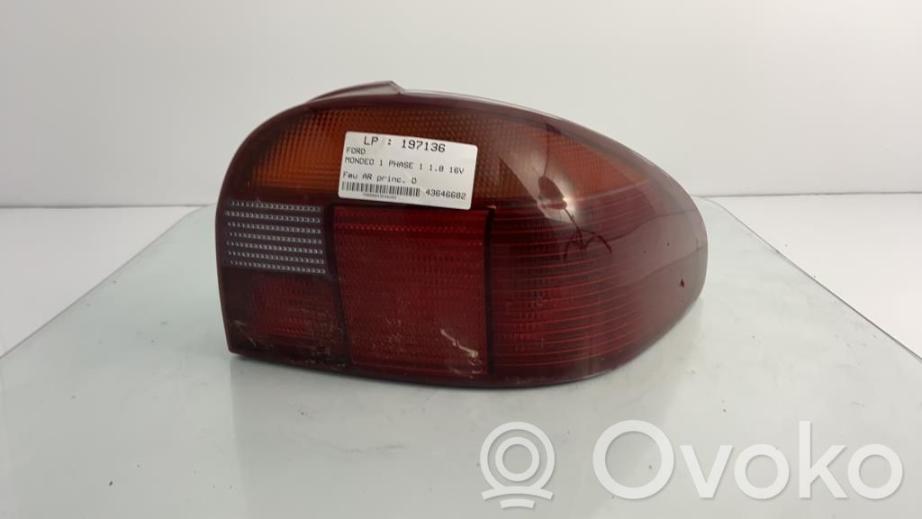 Ford Mondeo MK I Rückleuchte Heckleuchte 