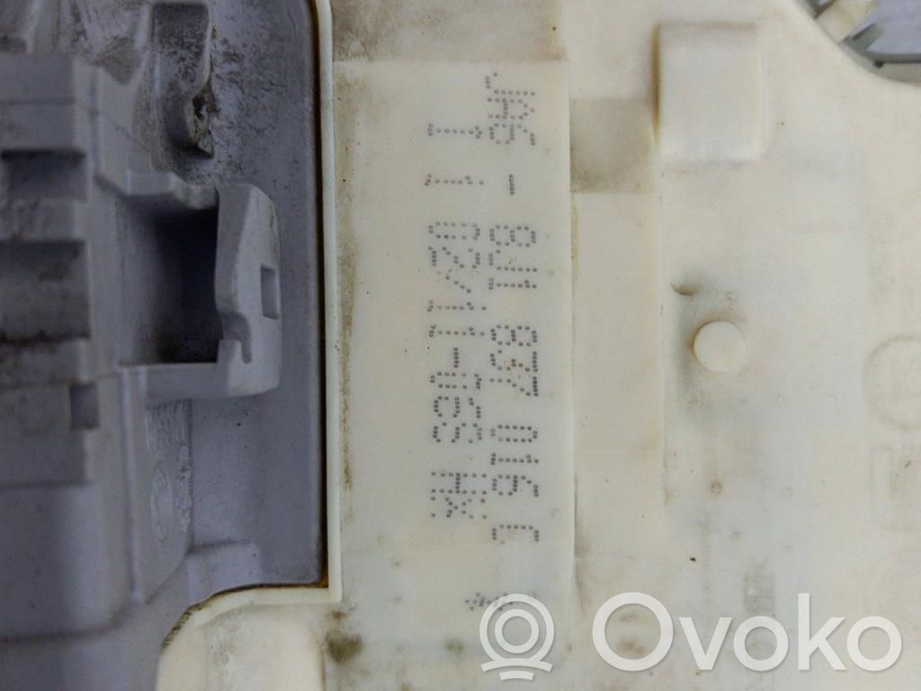 Etuoven lukko   8J1837016E