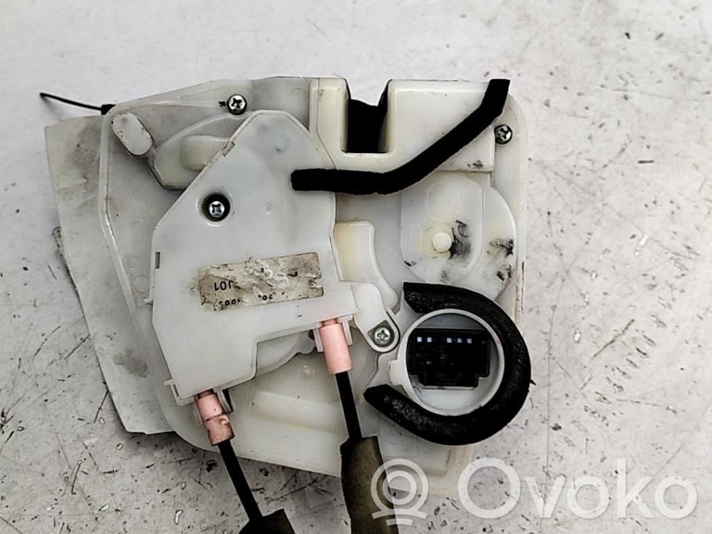 Mazda 2 Front door lock 