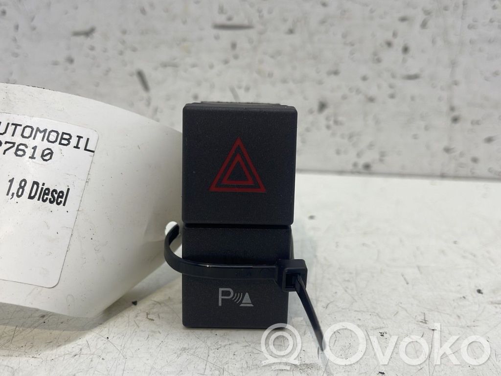 Ford C-MAX I Hazard light switch 