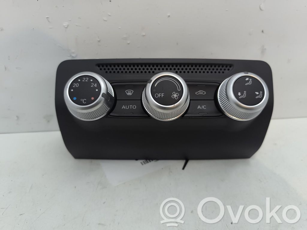 Audi A1 Climate control unit 