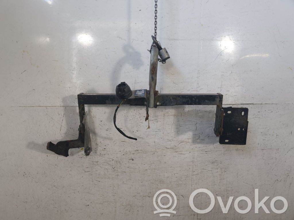 Volvo S40, V40 Hak holowniczy / Komplet 