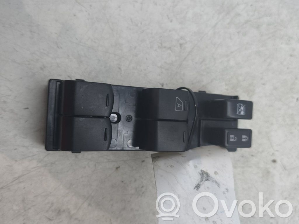 Electric window control switch   254013VV0B