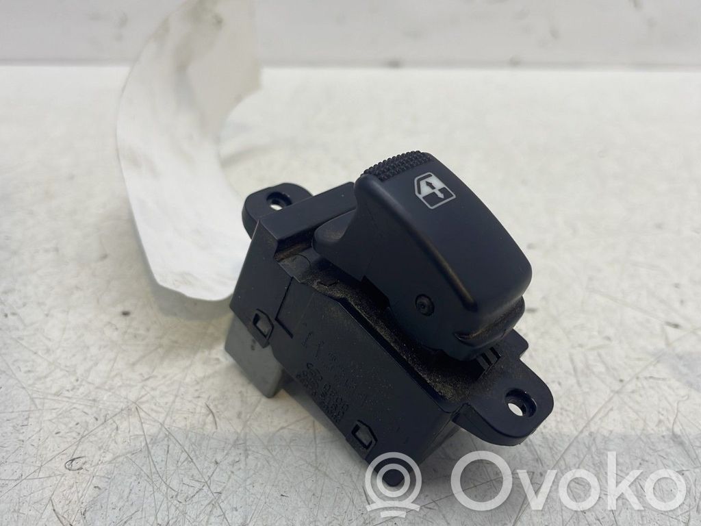Electric window control switch   9358007000