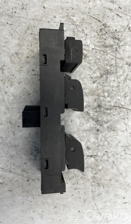 Opel Antara Electric window control switch 