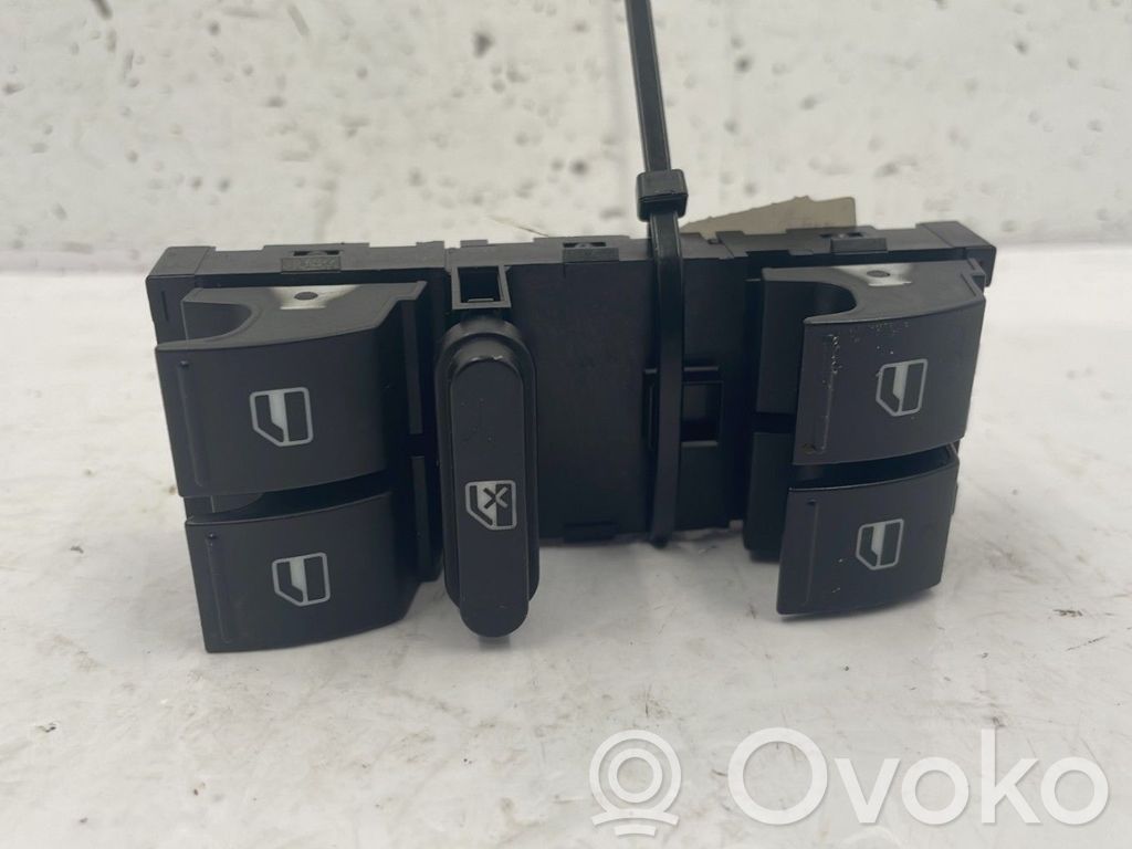 Volkswagen PASSAT B6 Interruttore di controllo dell’alzacristalli elettrico
