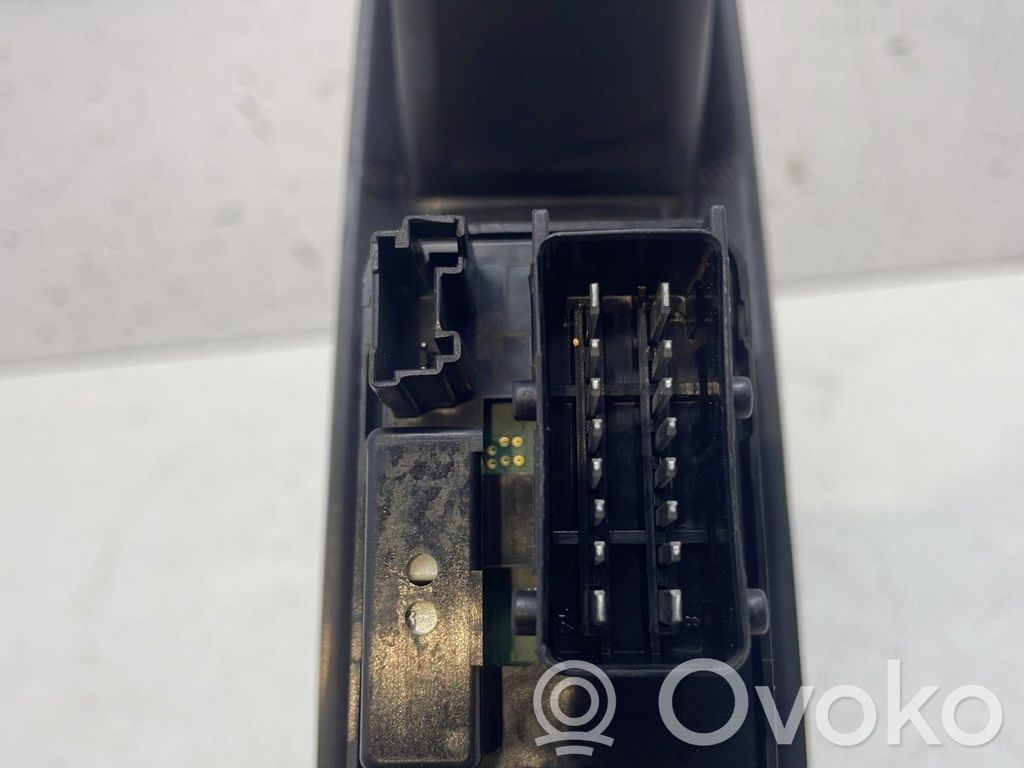Citroen DS3 Electric window control switch 