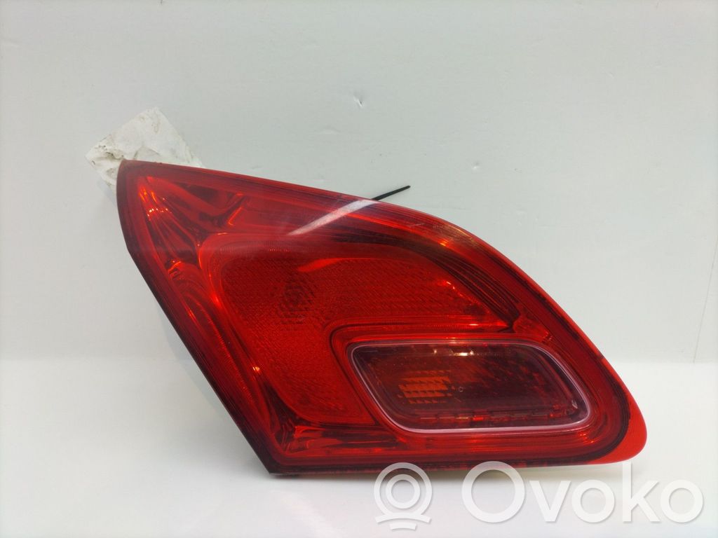 Opel Astra J Lampă spate în capacul portbagajului 