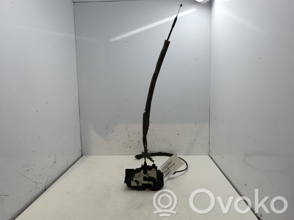 Nissan Qashqai Takaoven lukko 