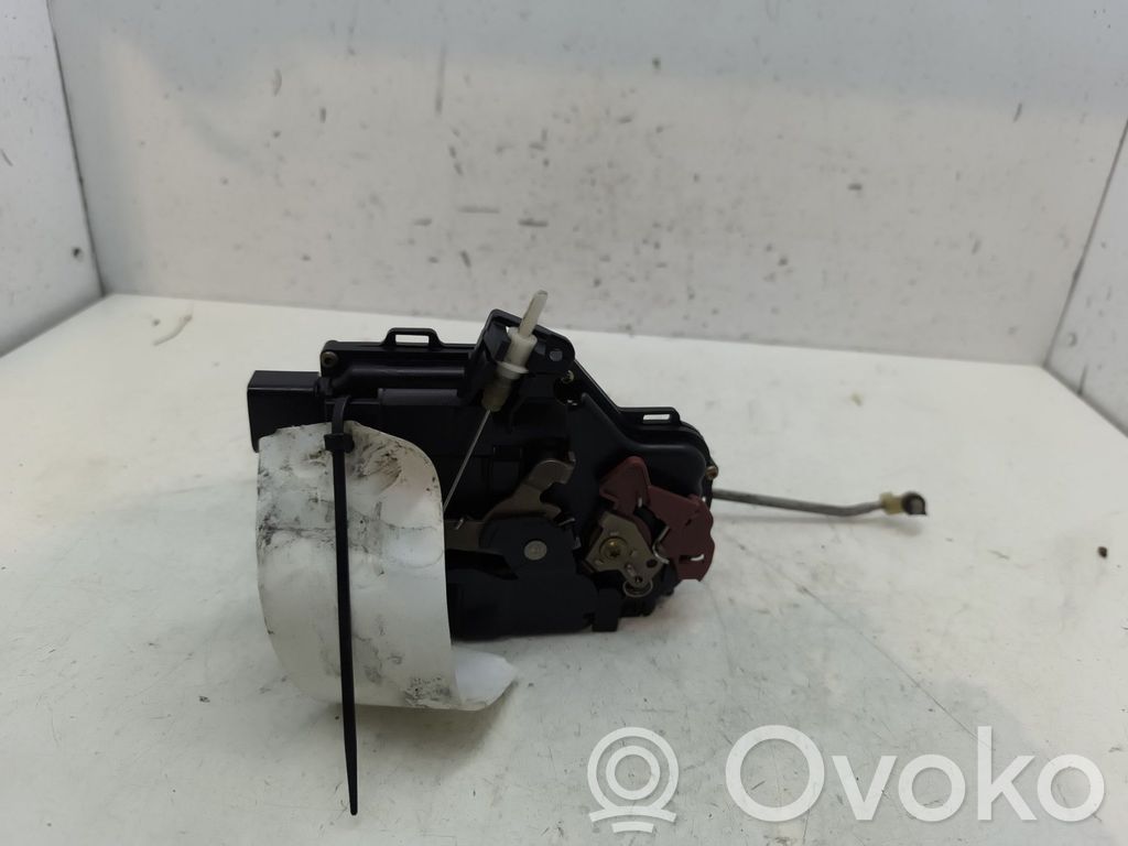 Audi A4 S4 B6 8E 8H Serratura portiera anteriore