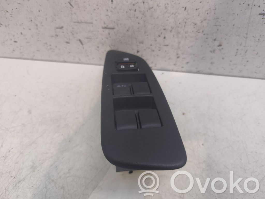 Toyota Auris 150 Przyciski szyb
