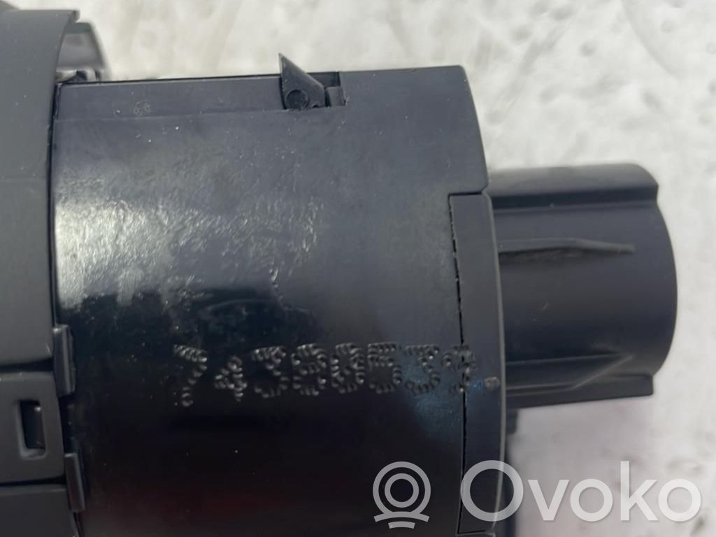 Przełącznik świateł   8P0919094B