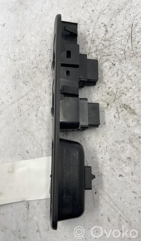 Electric window control switch   6554E4
