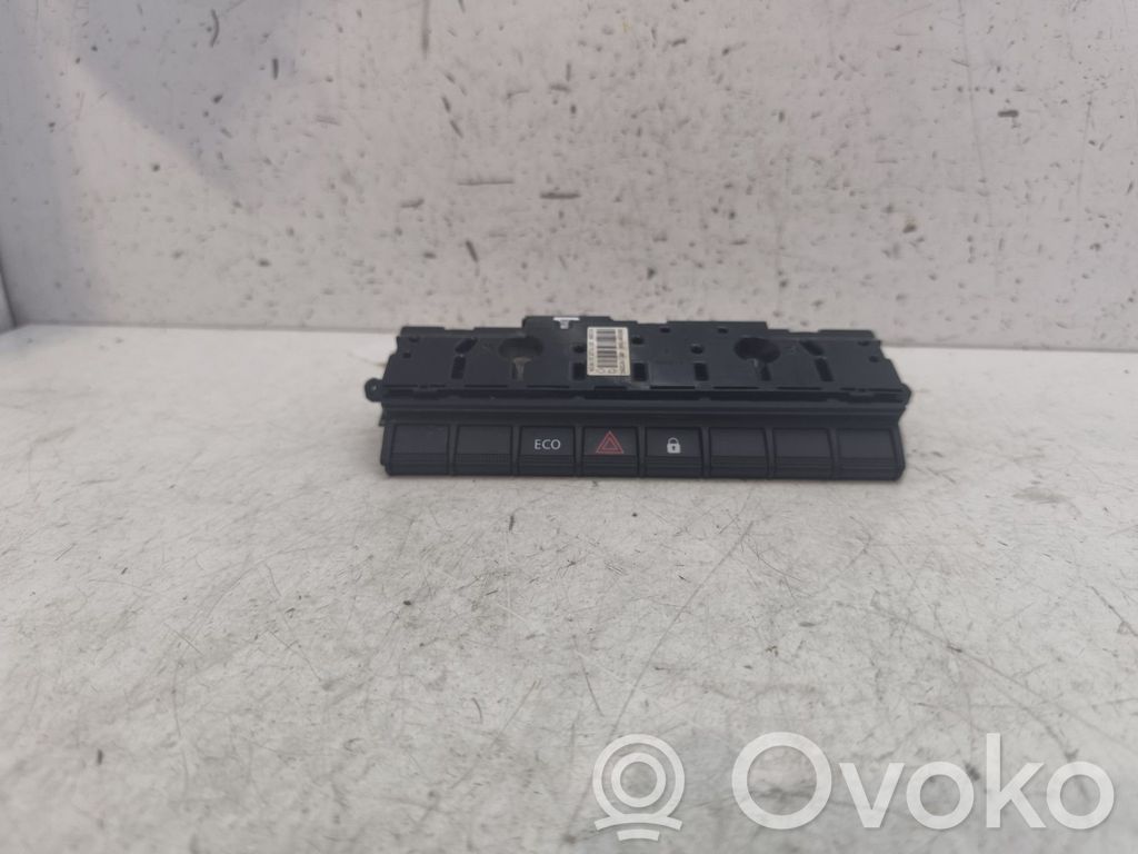 Renault Zoe Hazard light switch 