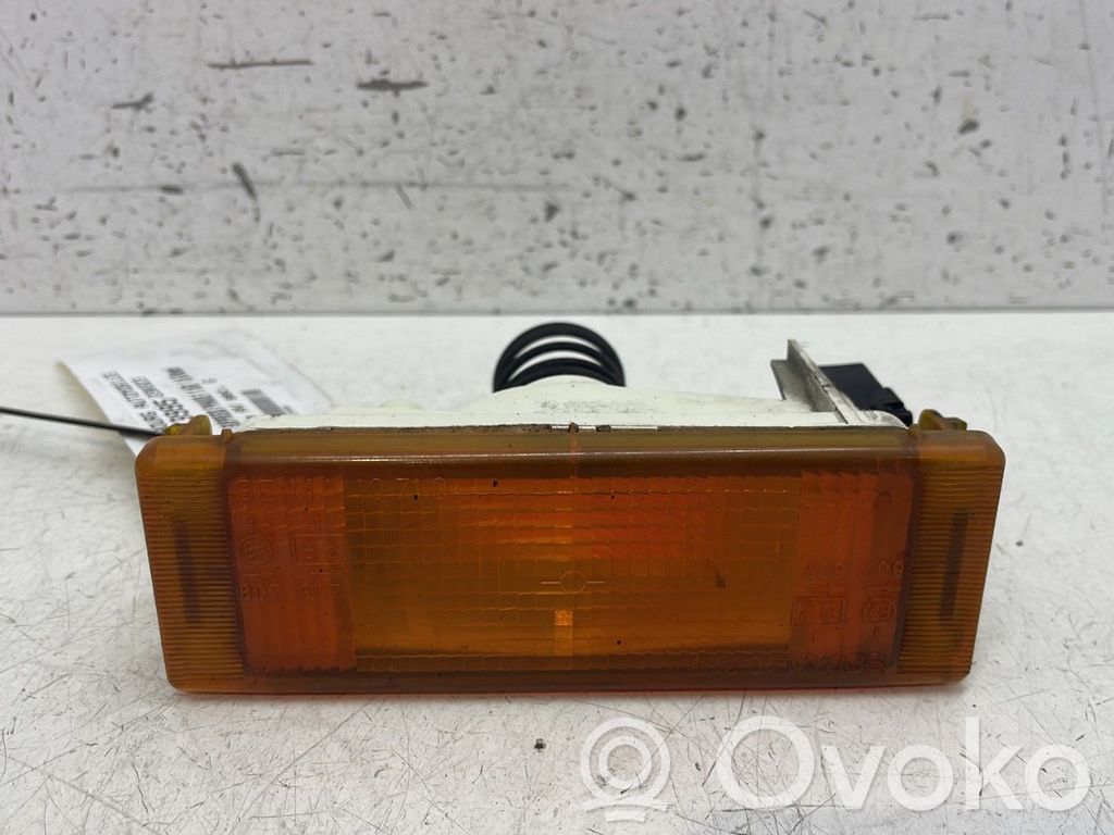 Front fender indicator light   7701203558