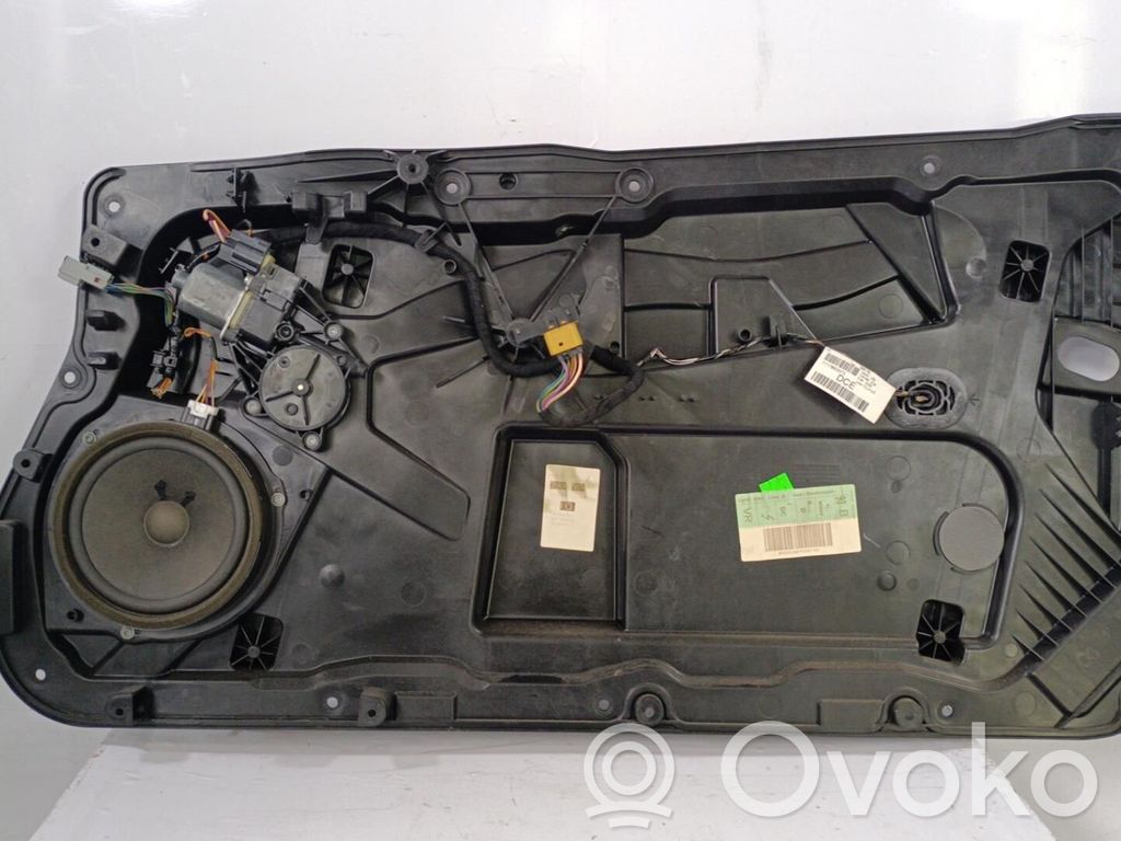 Ford Fiesta Macara ușă față cu motor 