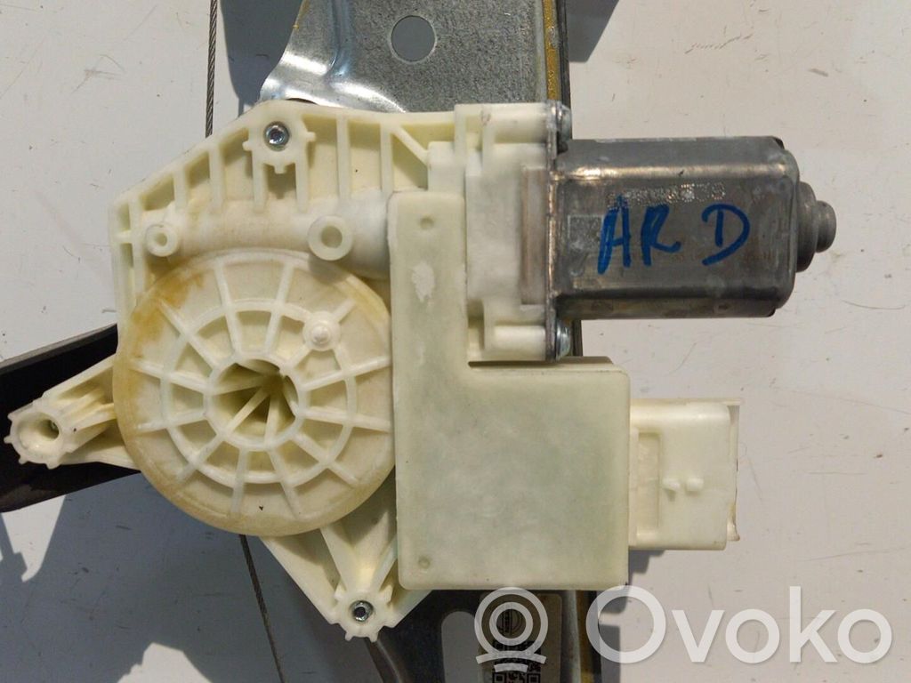 Nissan Qashqai Alzacristalli della portiera posteriore con motorino