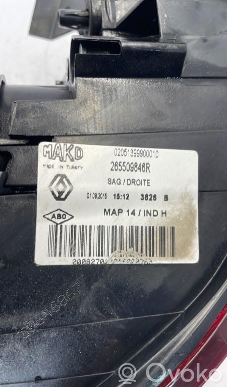 Renault Clio IV Feux arrière sur hayon