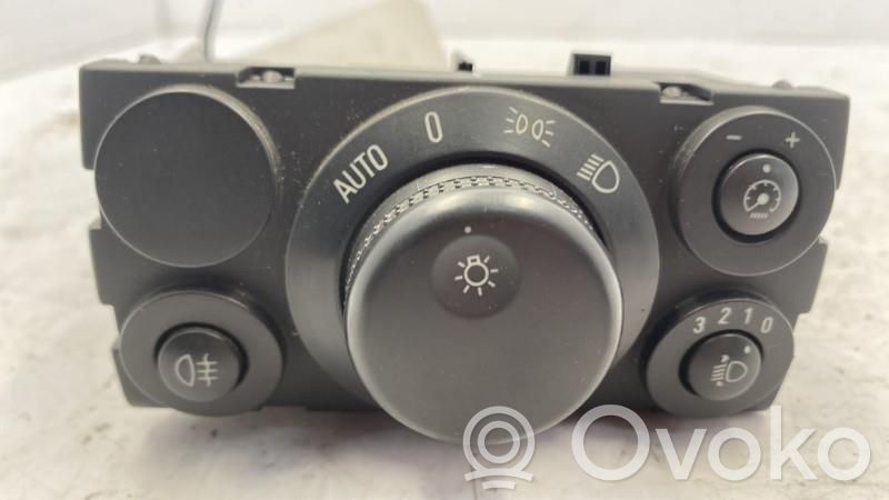 Opel Astra H Light switch 