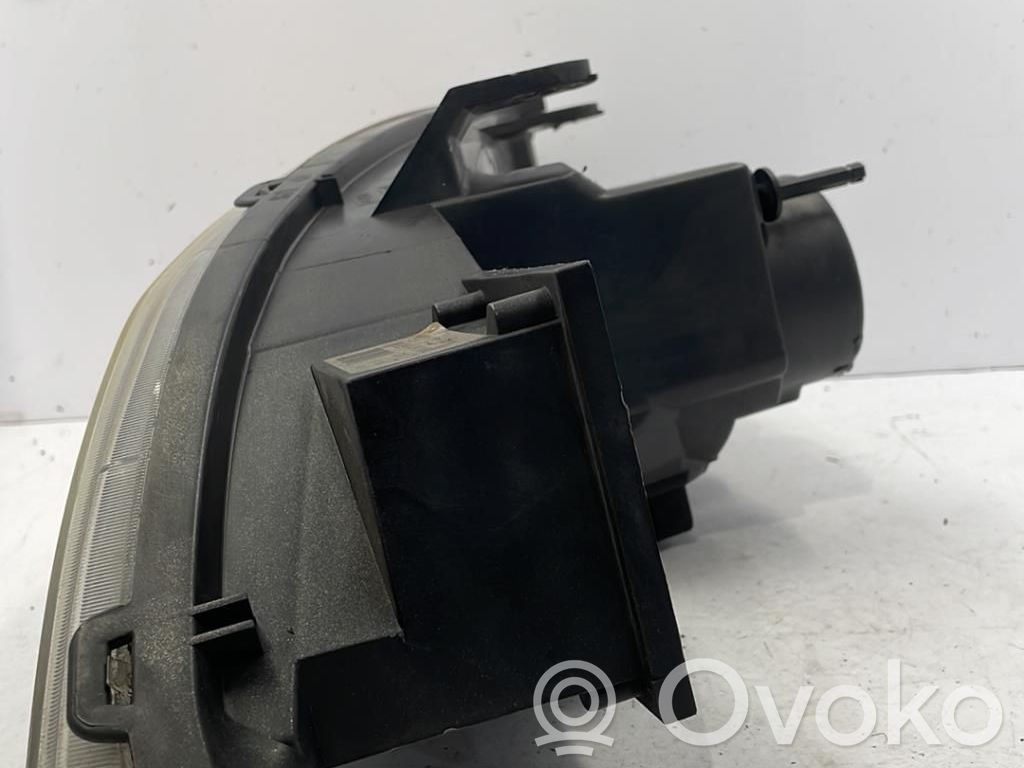 Scheinwerfer   260109F686