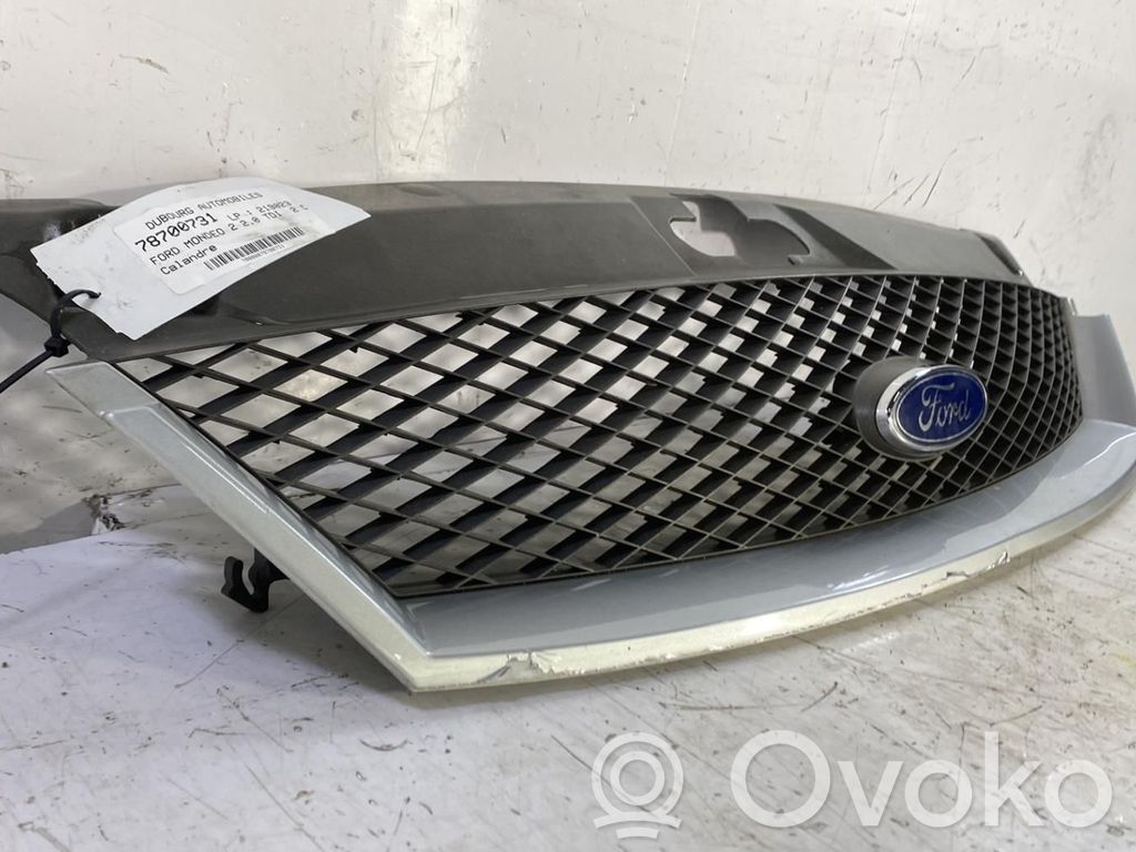 Ford Mondeo Mk III Etusäleikkö 