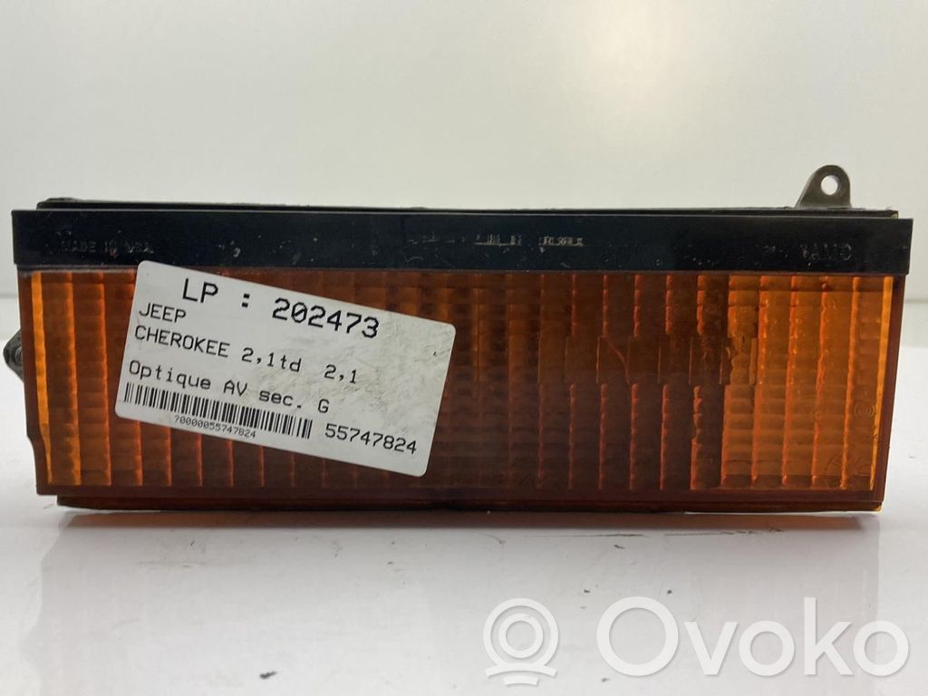 Jeep Cherokee Etupuskurin suuntavilkku 