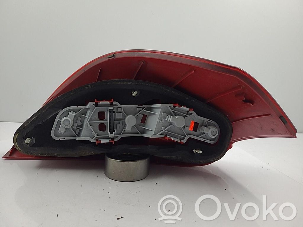 Mercedes-Benz A W169 Lampă spate în caroserie