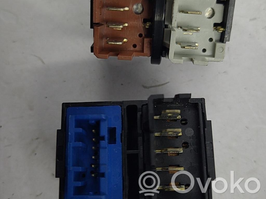 Comutator comandă geamuri electrice   6552KT