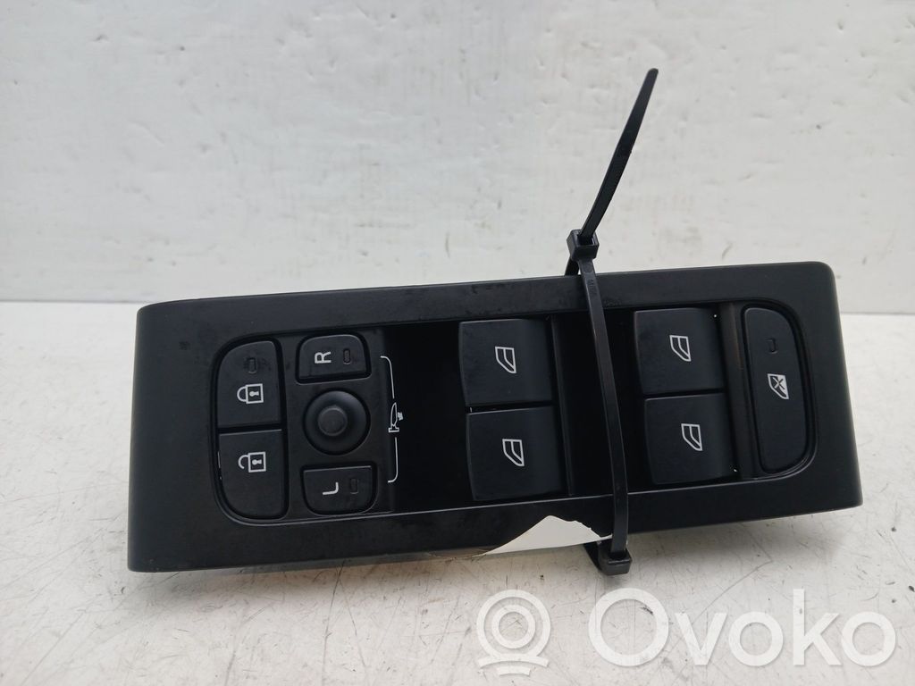 Electric window control switch   32319764