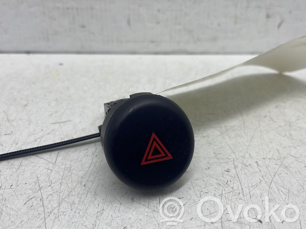 Nissan Juke I F15 Engine start stop button switch 