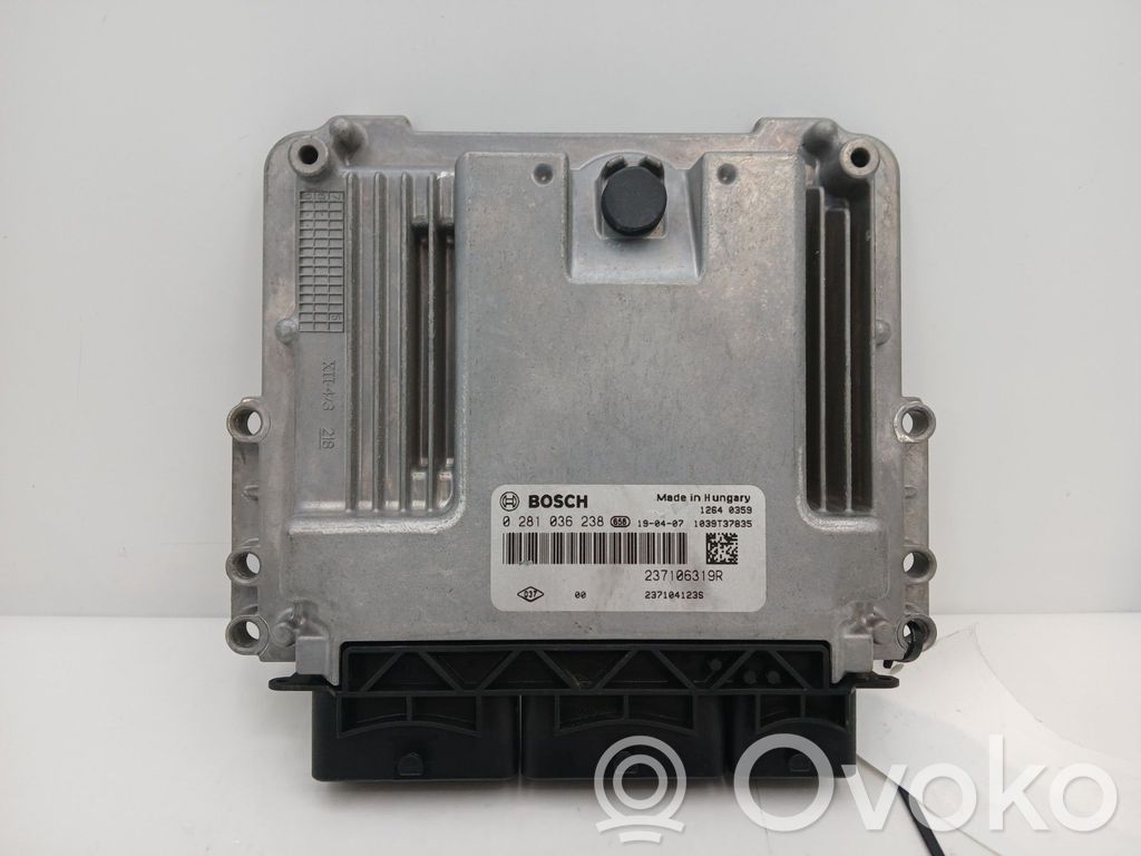 Renault Clio IV Engine control unit/module 
