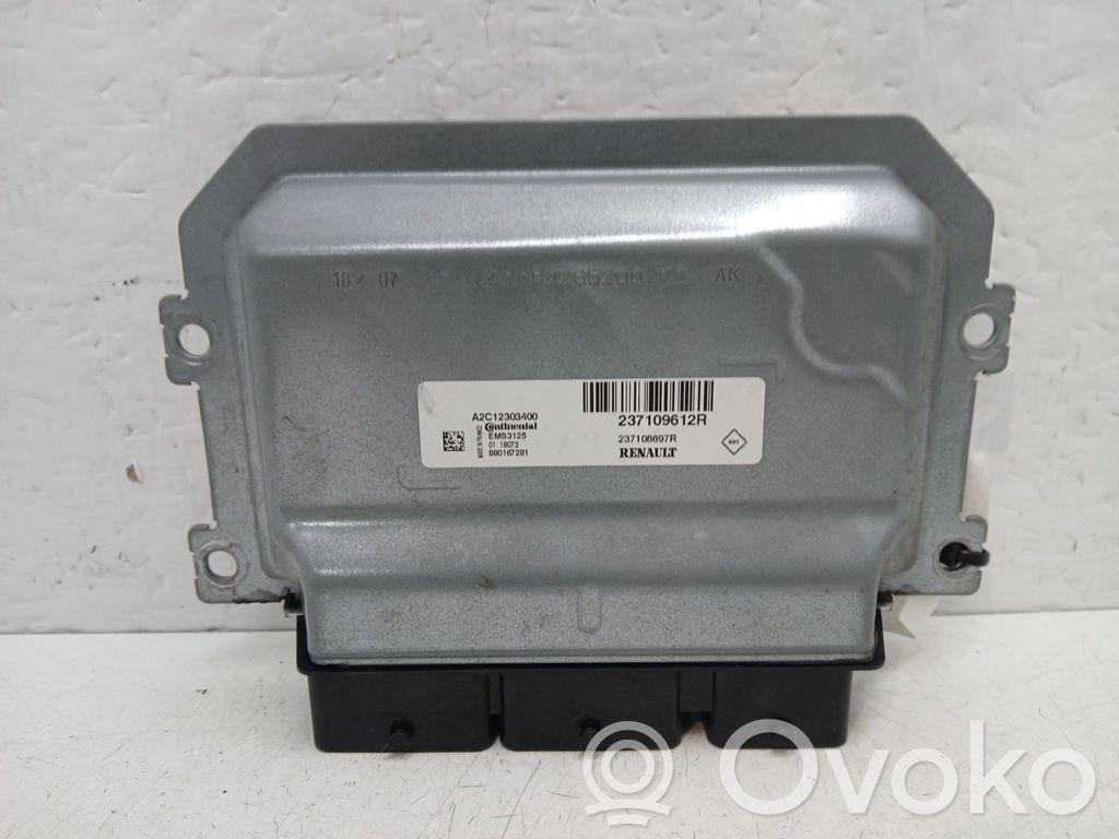 Dacia Sandero Engine control unit/module 