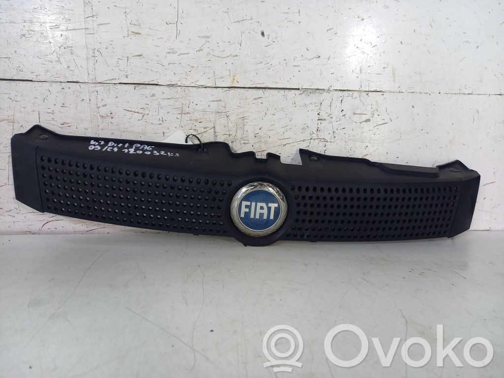 Fiat Panda II Griglia anteriore