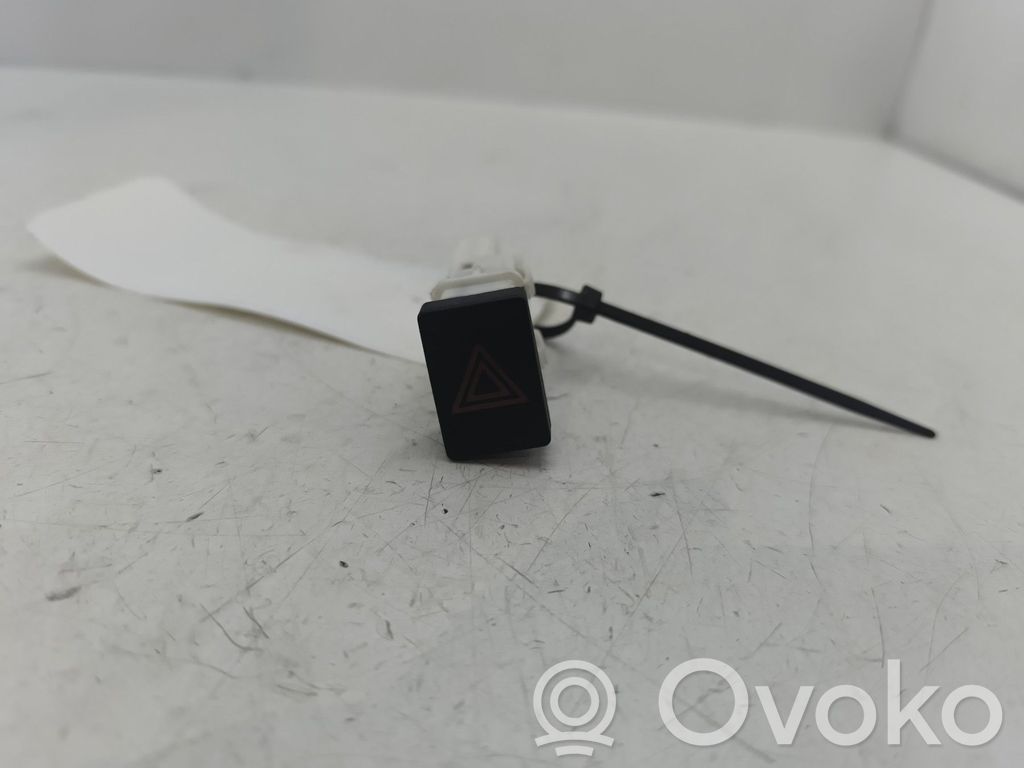 Nissan Qashqai Hazard light switch 