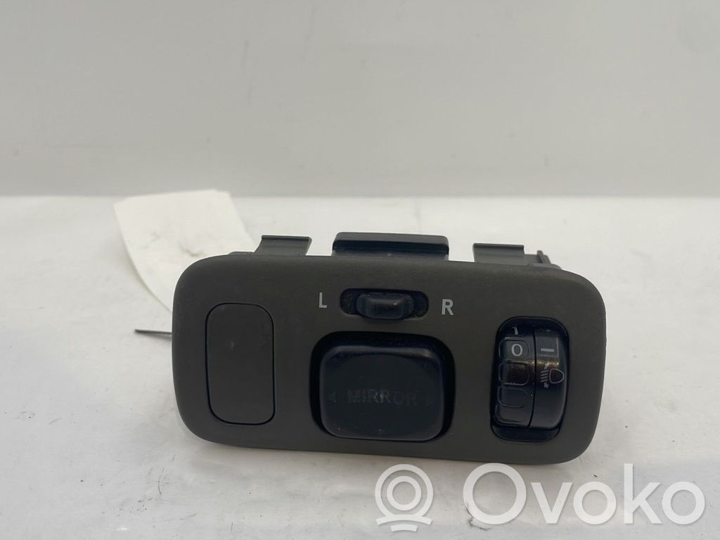 Toyota Yaris Wing mirror switch 