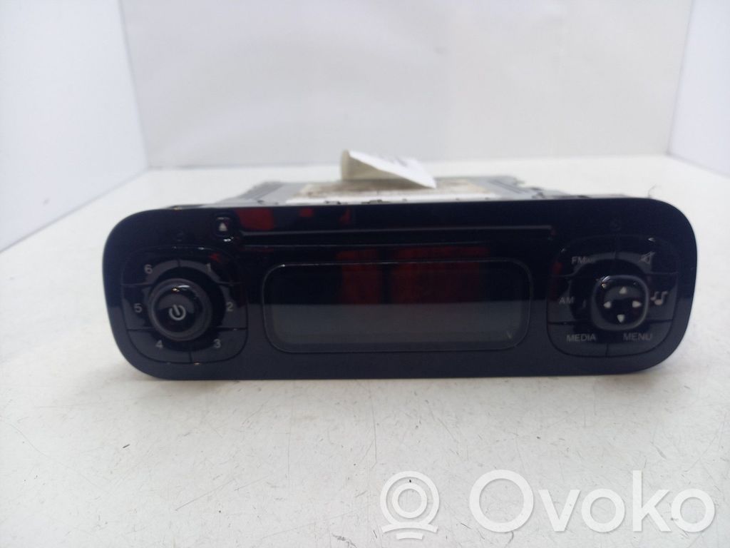 Fiat Panda III Panel / Radioodtwarzacz CD/DVD/GPS 