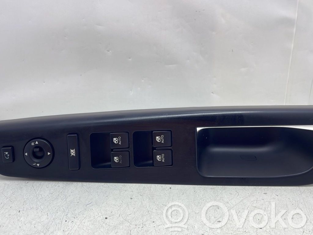 Interruptor del elevalunas eléctrico   904B05200029