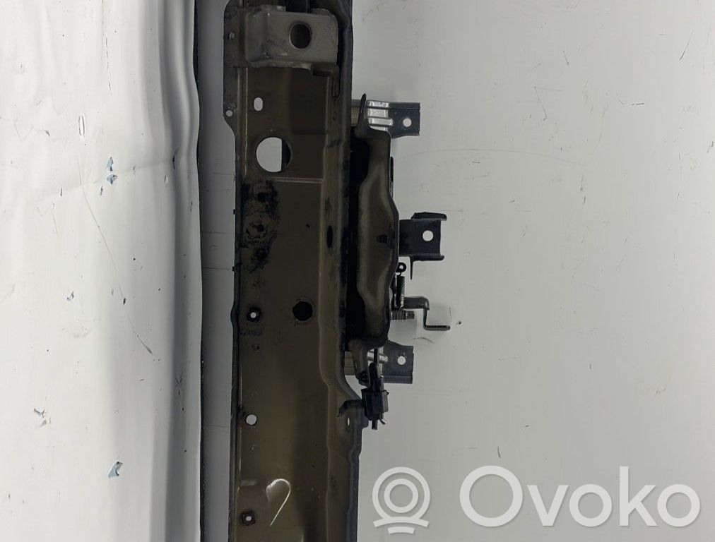 Nissan Note (E11) Suport superior panou fixare radiatoare