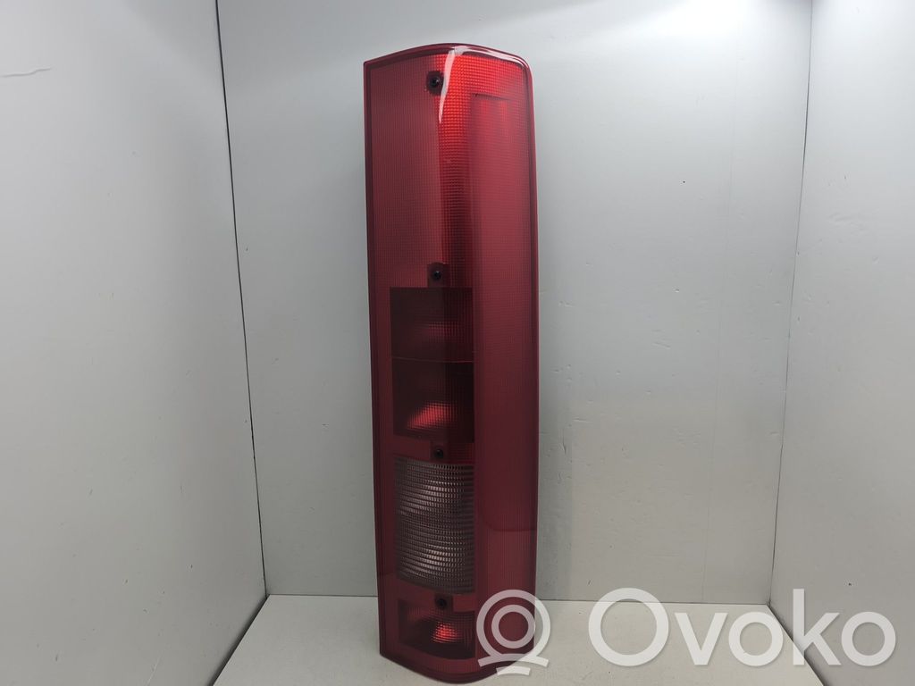 Lampa tylna   IV250