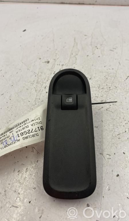 Dacia Duster Electric window control switch 