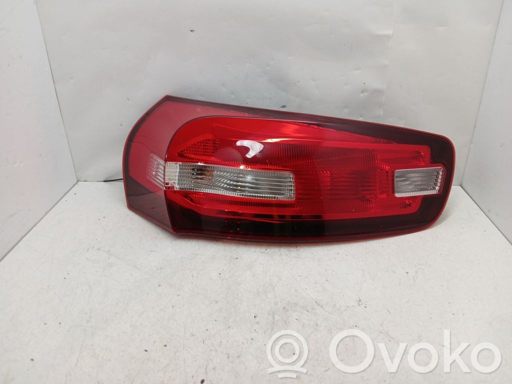 Citroen C4 II Picasso Lampă spate în caroserie 