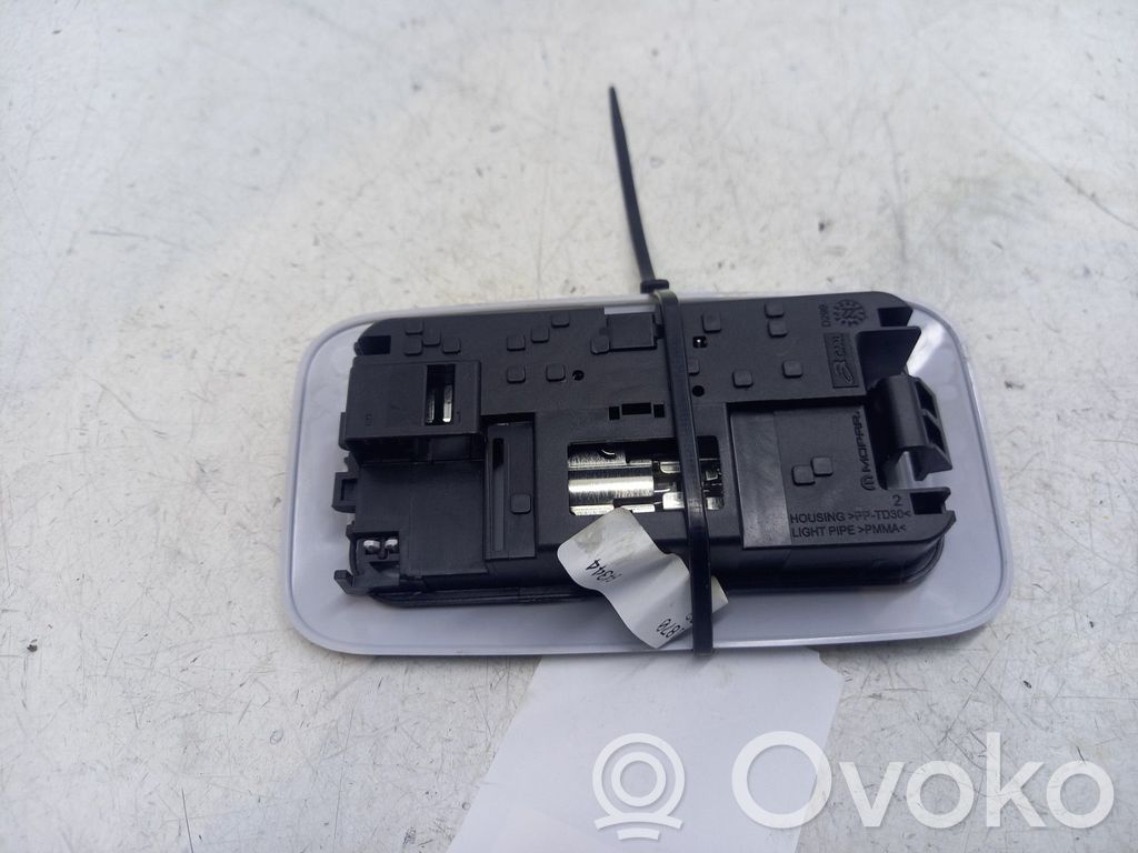 Fiat 500E Front seat light 