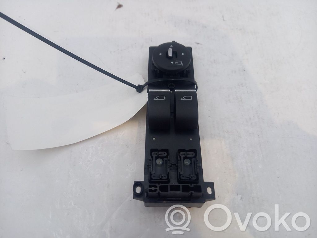 Ford Focus Electric window control switch 