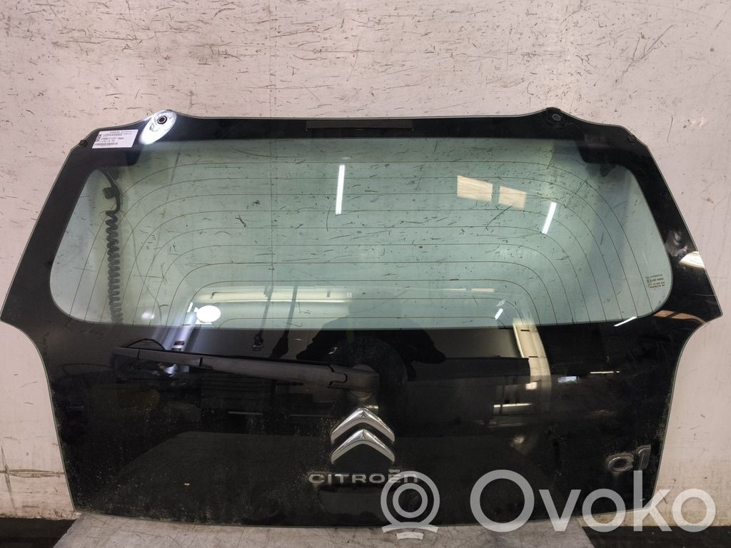 Rear windscreen/windshield window   B001129380