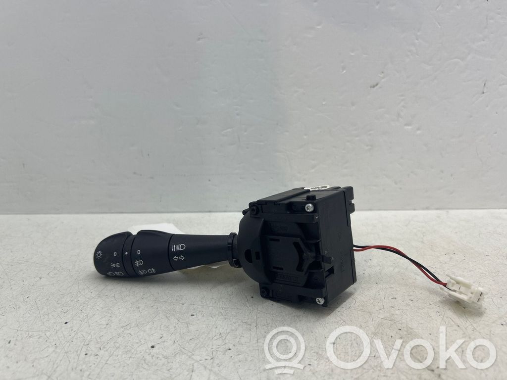 Renault Clio IV Indicator stalk 