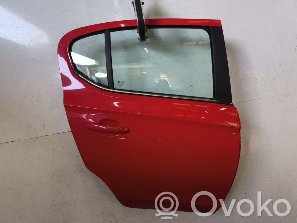 Aizmugurējās durvis   39135552