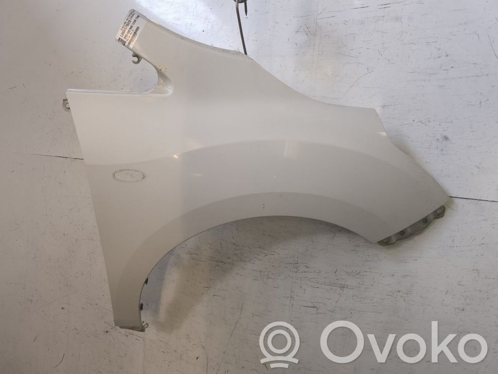 Toyota Verso Sparnas 