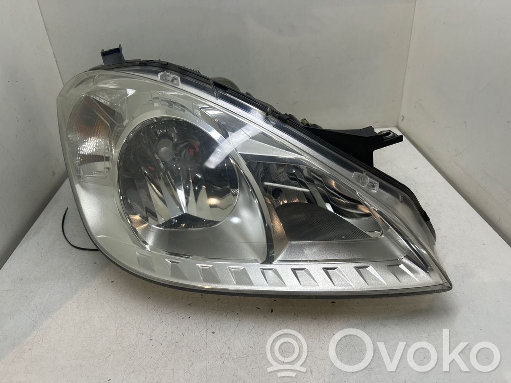 Mercedes-Benz A W169 Phare frontale 